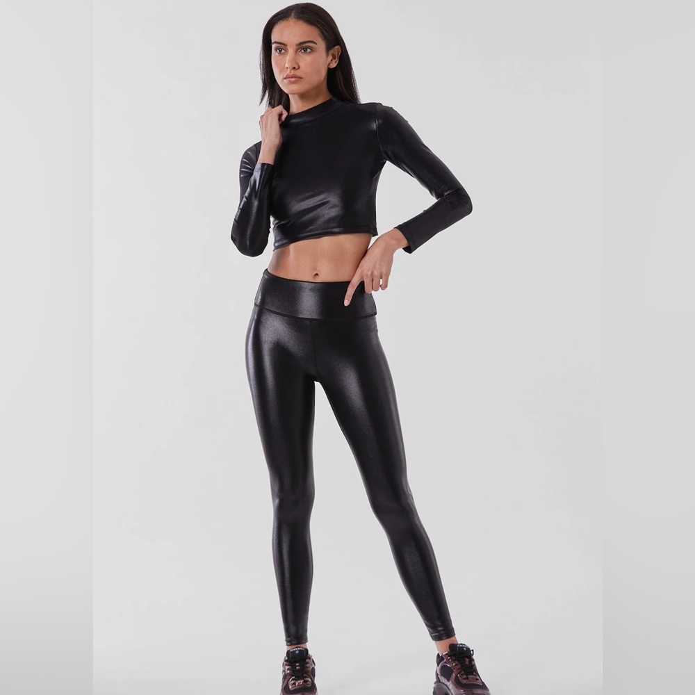 NWT Noli Liquid  Leggings